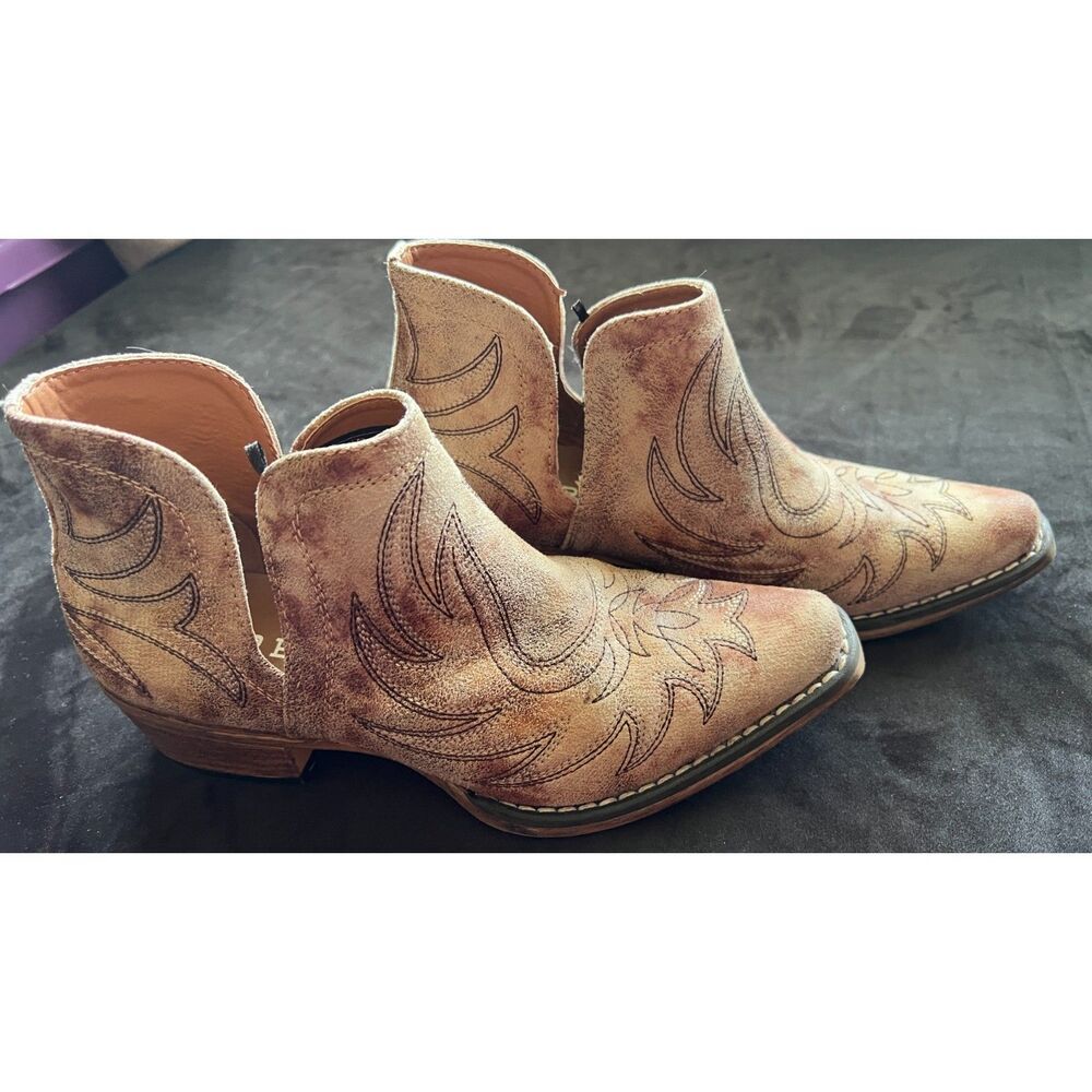 Roper Western Cowgirl Ava Tan Faux Leather Vintage Boots Snip Toe Booties 6.5